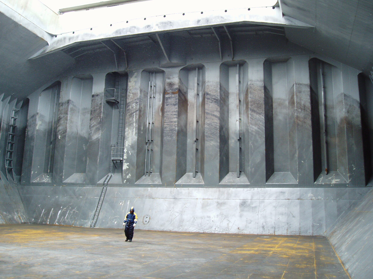 On / Off Hire Bunker & Condition Survey